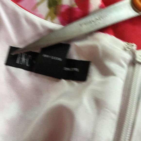 NWOT. INC Intern’l Concepts Brand Women’s Red and Pink Floral Print Dress 10 - Picture 9 of 10